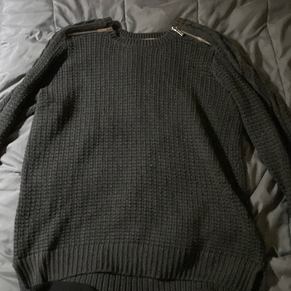 Michael Kors lot of 5 shirts and one sweater- This is for all shirts!